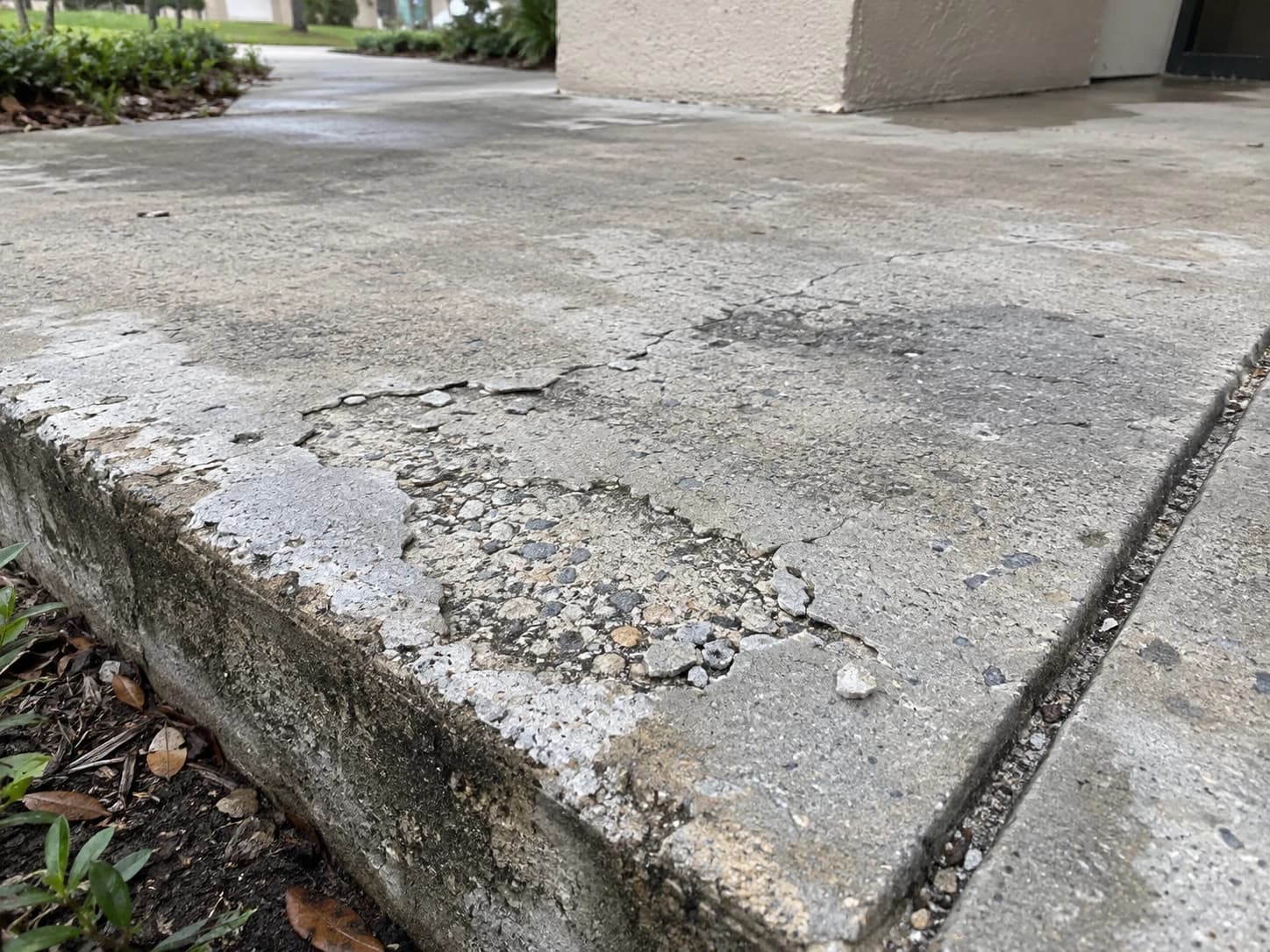 Spalling failure